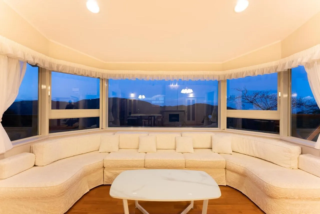 Noel Hakone Gensen Villa